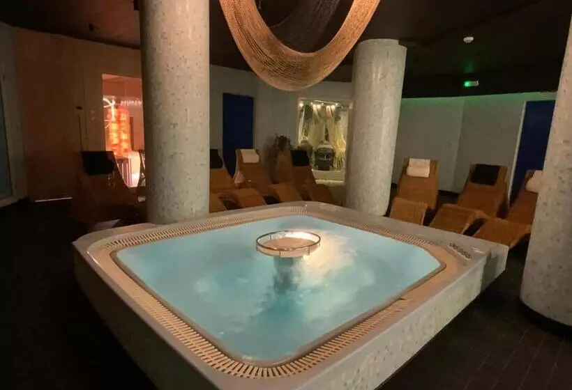 هتل International Beach