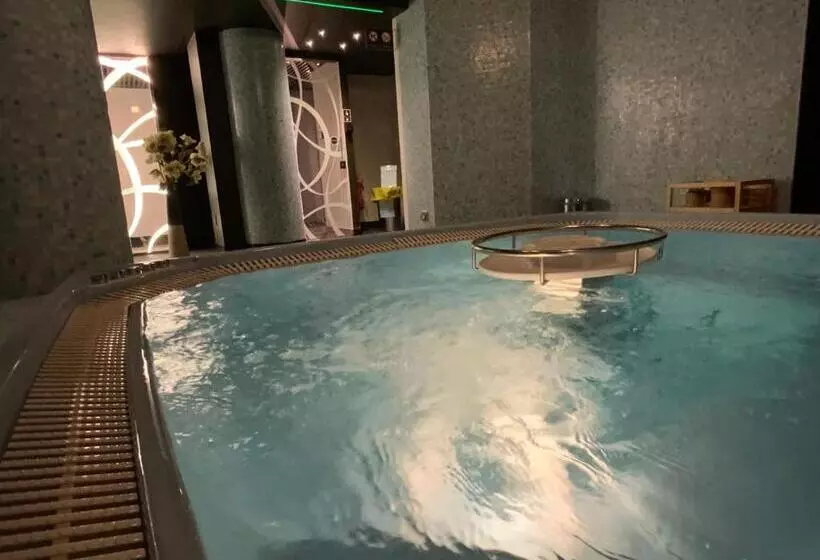 هتل International Beach