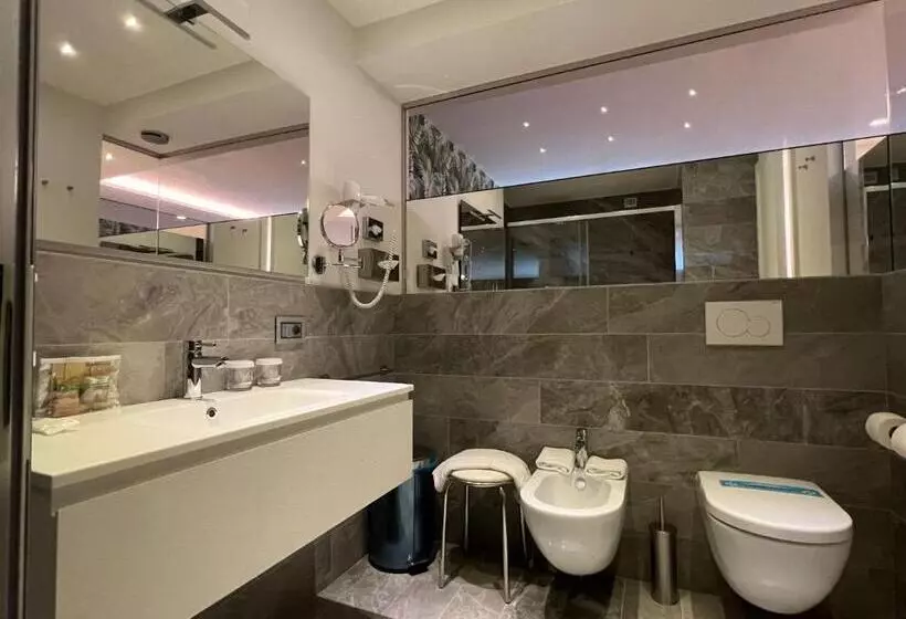 هتل International Beach