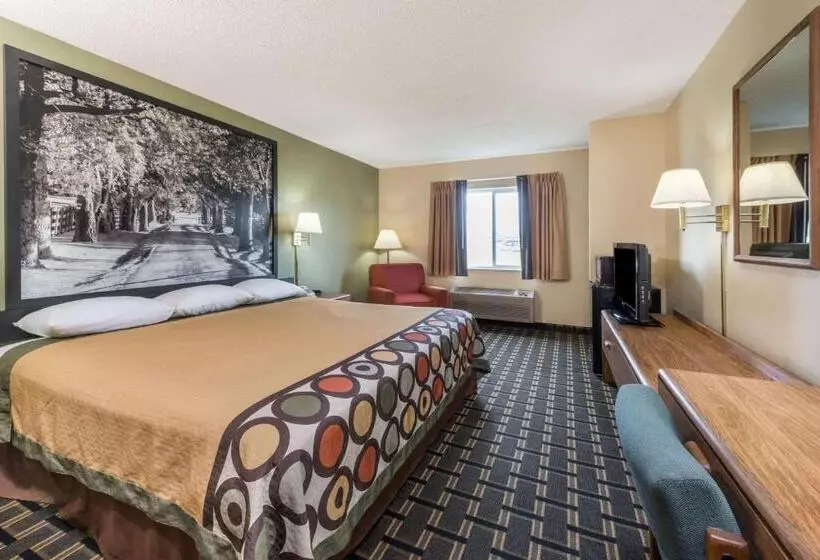 Отель Super 8 By Wyndham Greenville