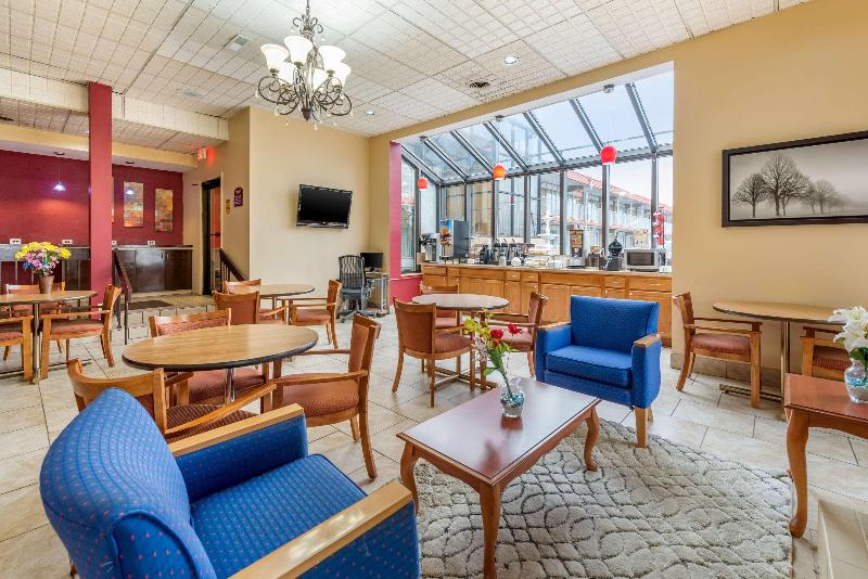 בית מלון כפרי Super 8 By Wyndham Perrysburg Toledo