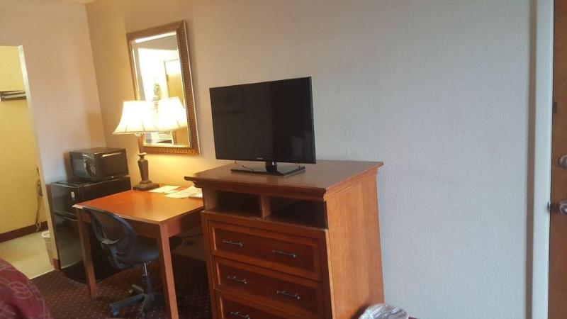 בית מלון כפרי Super 8 By Wyndham Perrysburg Toledo