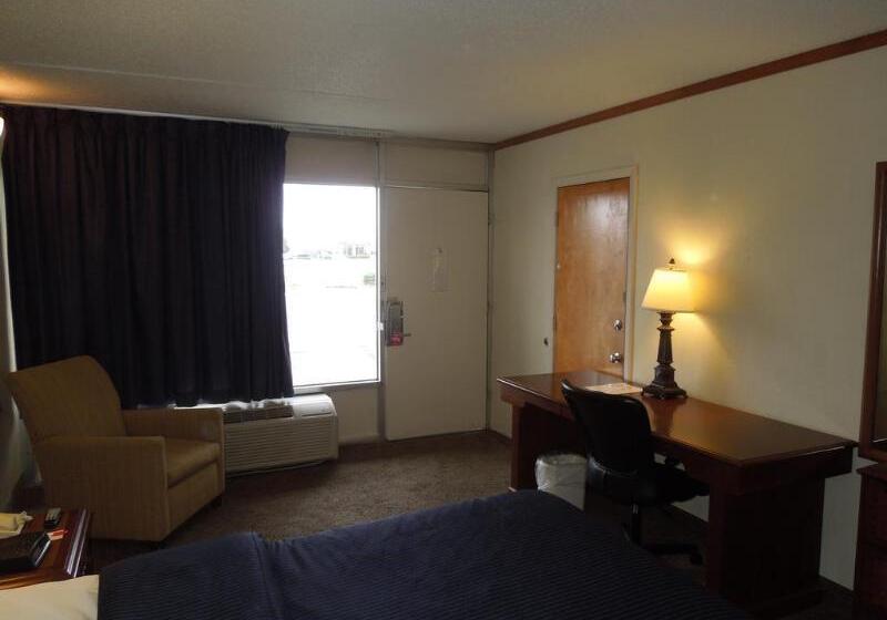 בית מלון כפרי Super 8 By Wyndham Perrysburg Toledo