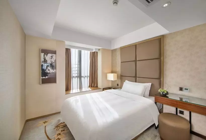 The La Hotel 新世界伟瑞酒店