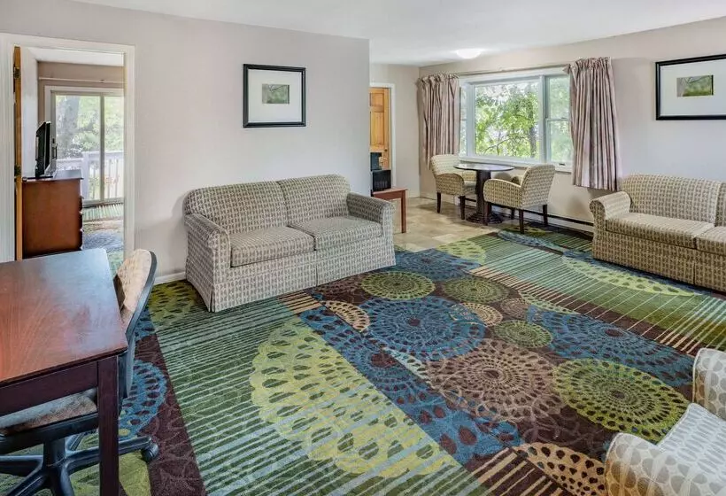 בית מלון כפרי Travelodge By Wyndham Great Barrington Berkshires