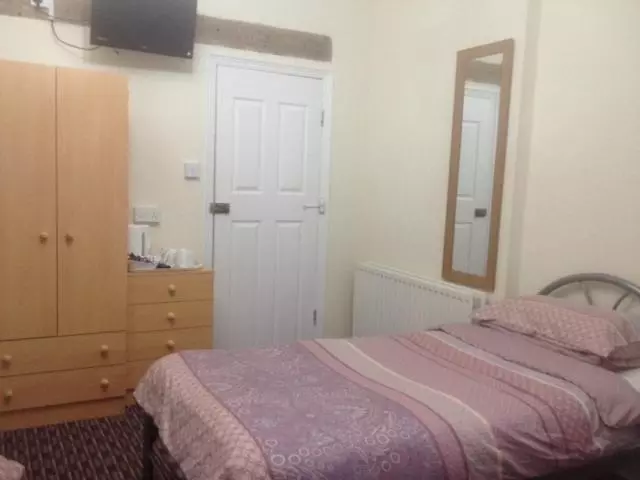 تختخواب و صبحانه Bronte House