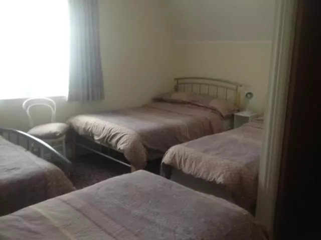 تختخواب و صبحانه Bronte House