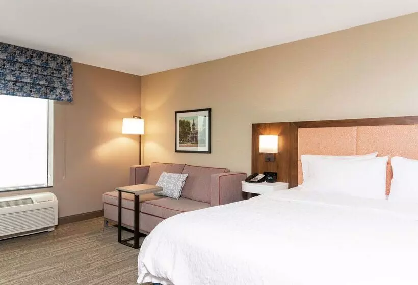 Hampton Inn & Suites Marshalltown