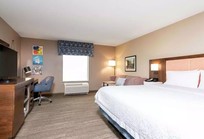 Hampton Inn & Suites Marshalltown