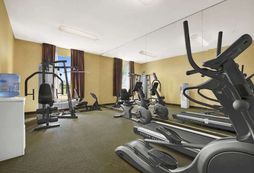 酒店 Baymont By Wyndham Marrero