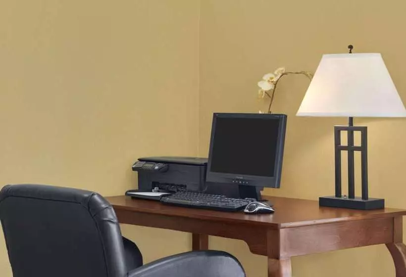 酒店 Baymont By Wyndham Marrero