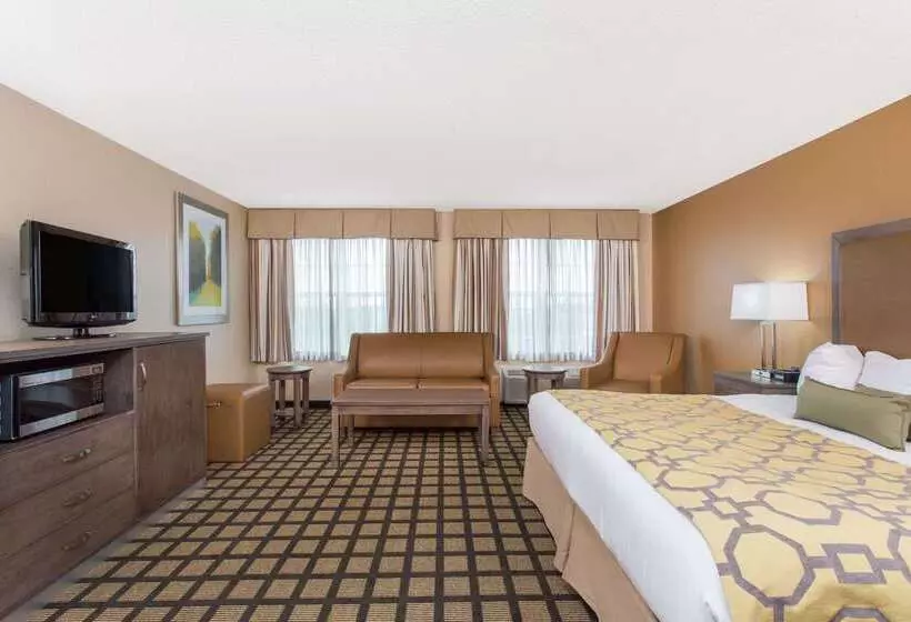 Отель Baymont By Wyndham Plymouth