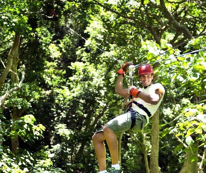 هتل Casa Bonita Tropical Lodge