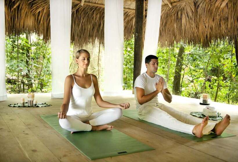 هتل Casa Bonita Tropical Lodge