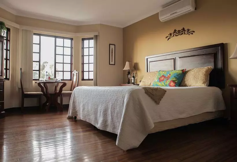 Отель Casa Isabella Costa Rica