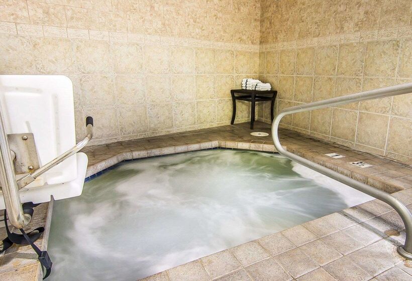 Отель Comfort Suites Redmond Airport