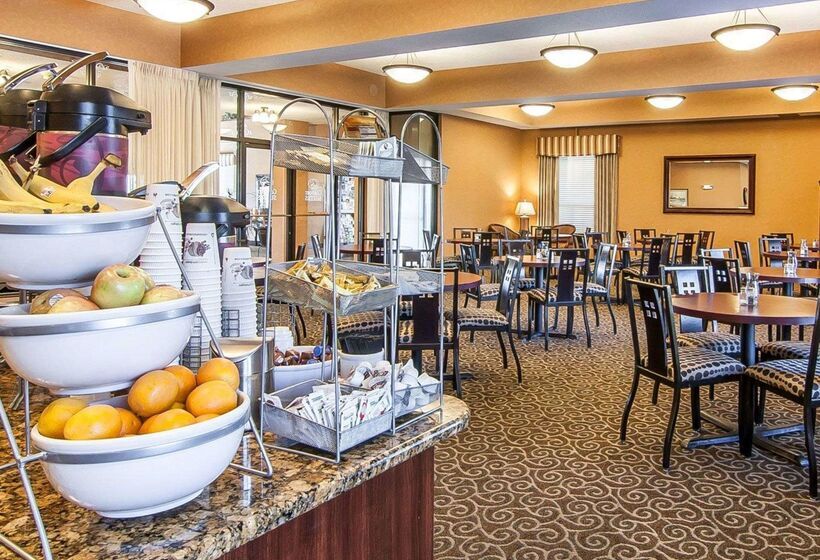 Отель Comfort Suites Redmond Airport