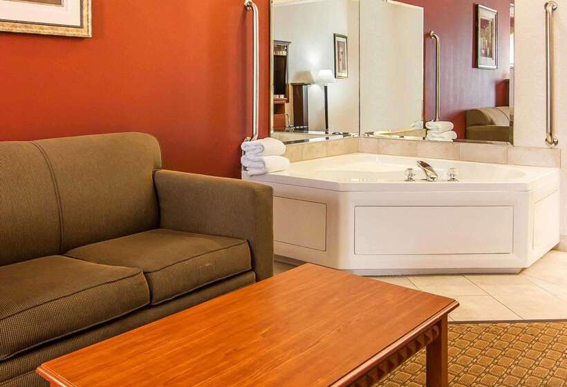 Отель Comfort Suites Redmond Airport