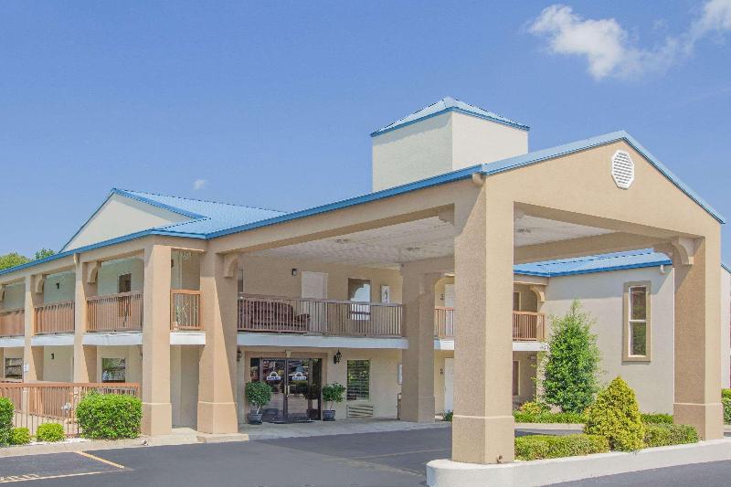 فندق Days Inn & Suites By Wyndham Pine Bluff