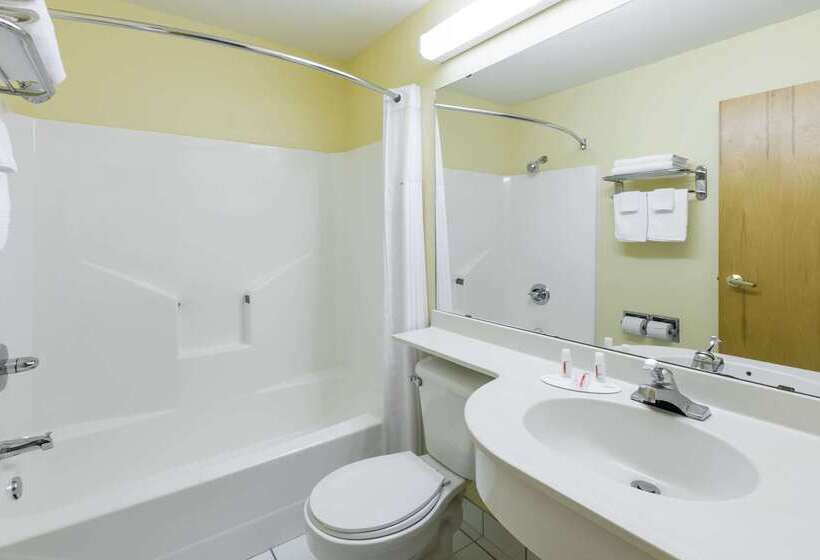 בית מלון כפרי Days Inn & Suites By Wyndham Pryor