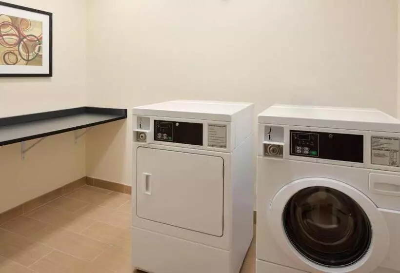 Отель Fairfield Inn & Suites Youngstown Boardman Poland