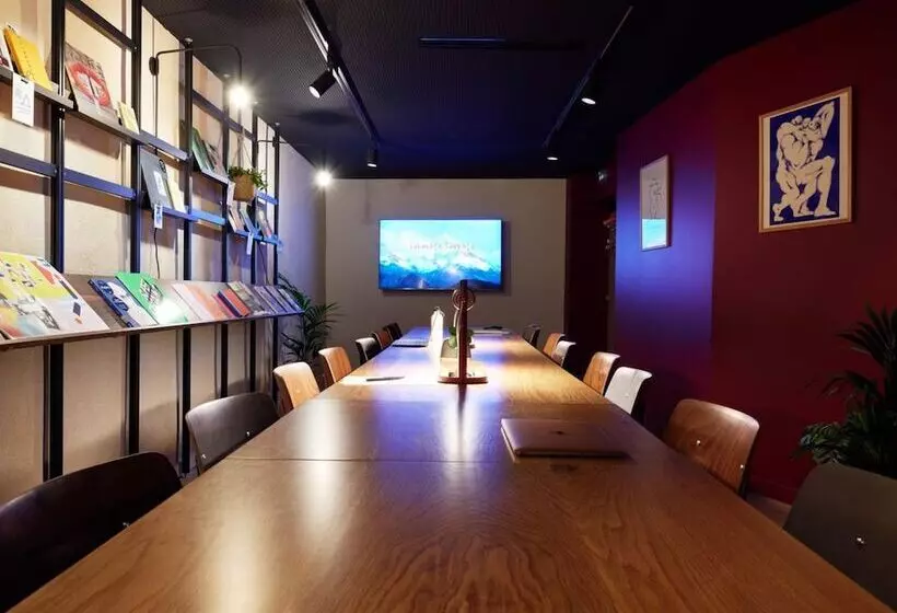 ホテル French Theory