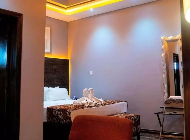 هتل Grand Casamora