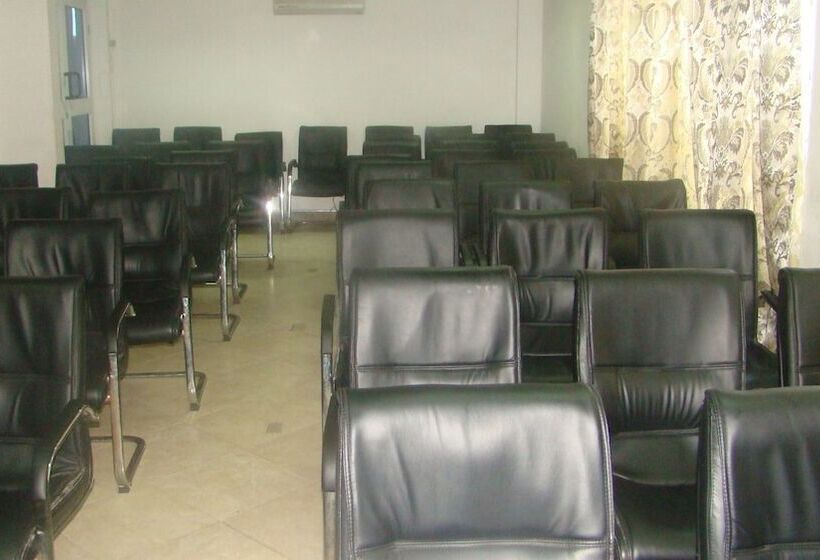 בית מלון כפרי Grand View