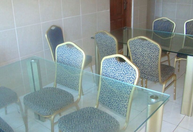 בית מלון כפרי Grand View