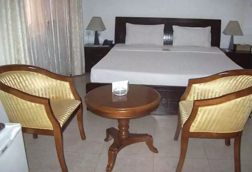 His Majesty S Hotel And Apartments