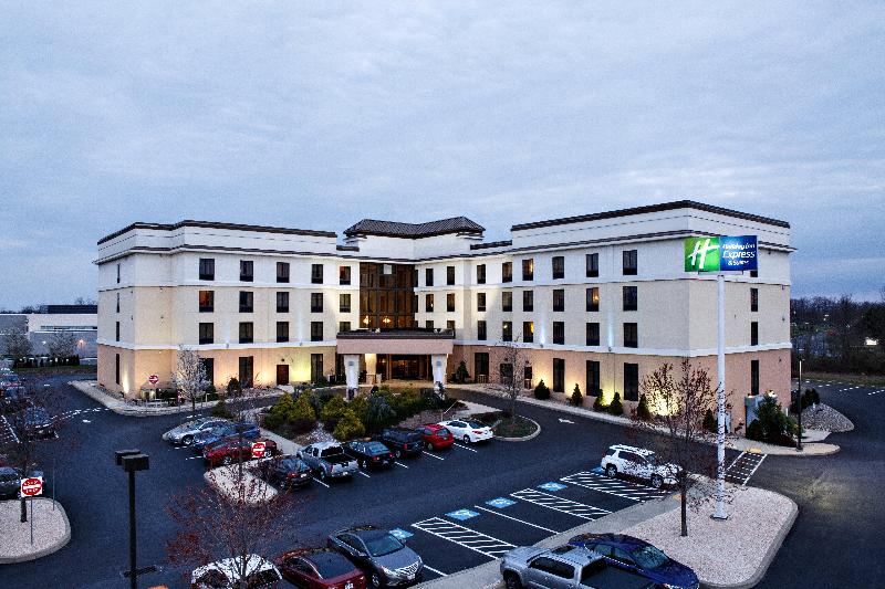 فندق Holiday Inn Express Harrisburg West, An Ihg