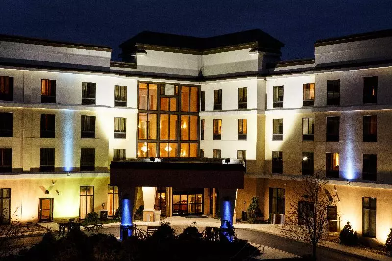 Otel Holiday Inn Express Harrisburg West, An Ihg