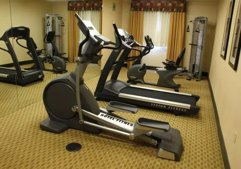 Отель Holiday Inn Express Salt Lake City South   Midvale, An Ihg