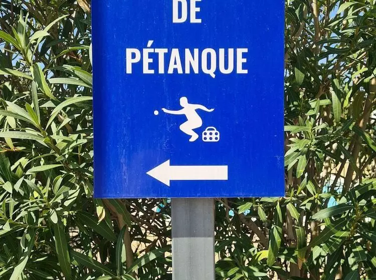 Hotel Ibis Istres Trigance