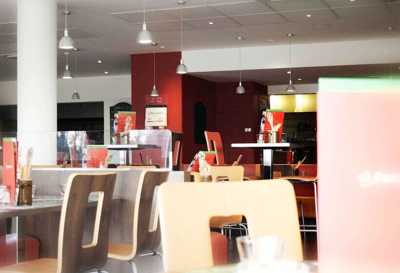 Отель Ibis Istres Trigance