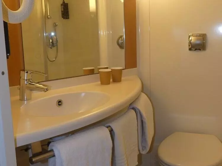 Hotel Ibis Istres Trigance