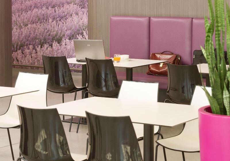 בית מלון כפרי Ibis Heverlee Leuven