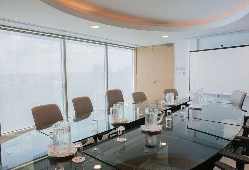 هتل Las Americas Casa De Playa