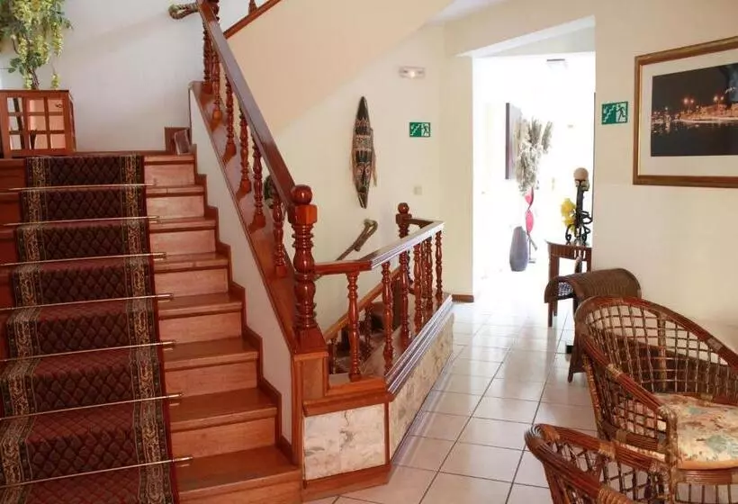 هتل Mindelo Residencial