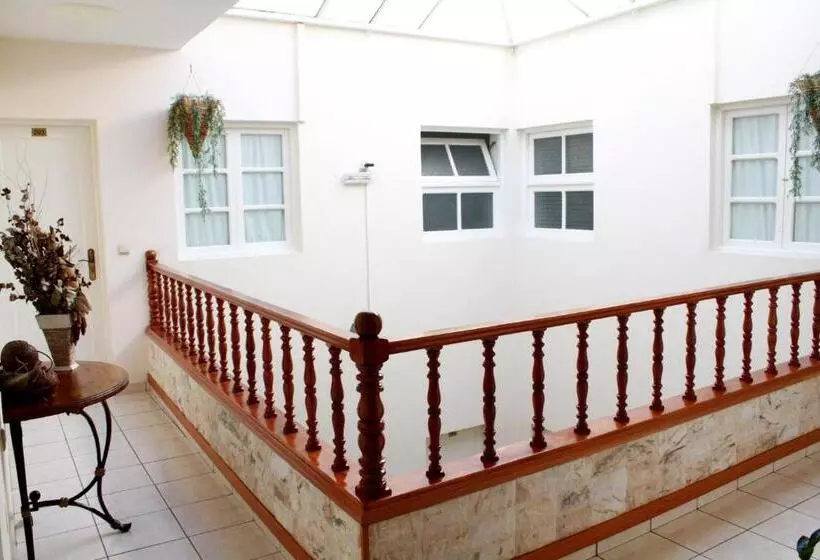 هتل Mindelo Residencial