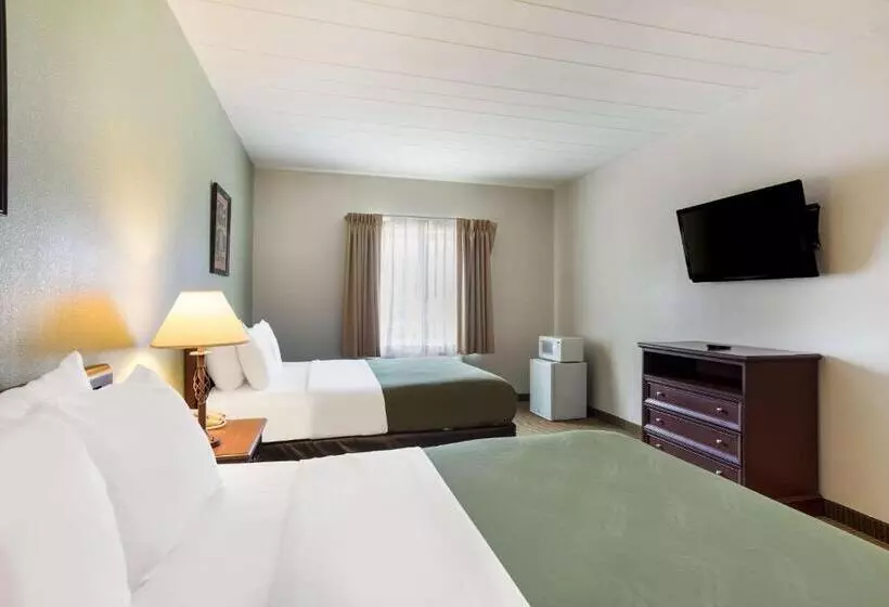 Отель Quality Inn & Suites