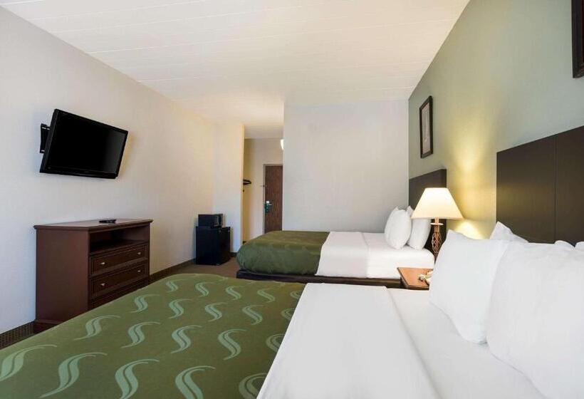 בית מלון כפרי Quality Inn & Suites