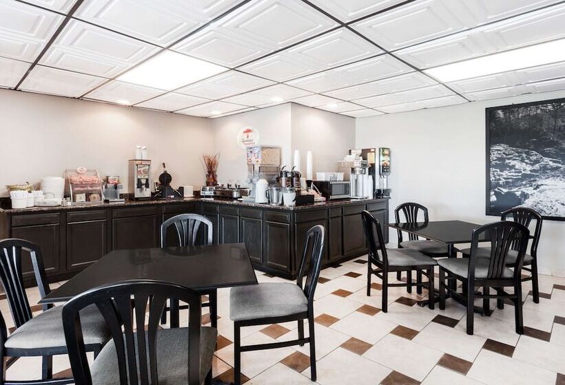 ホテル Super 8 By Wyndham Monteagle Tn