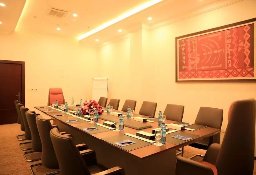 هتل Swiss Inn Nexus