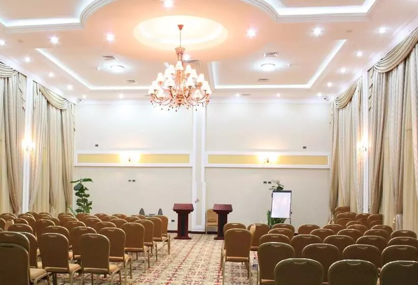 هتل Swiss Inn Nexus