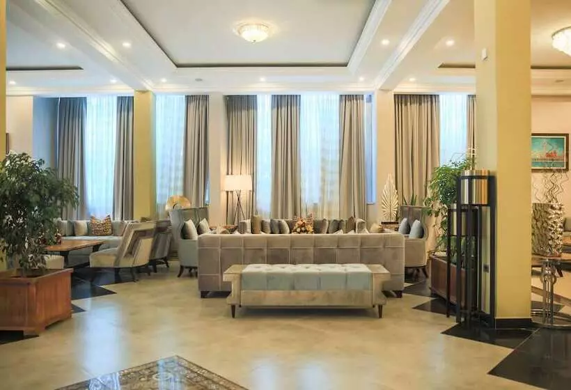 هتل Swiss Inn Nexus