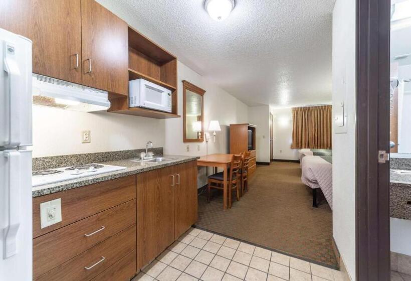 هتل Welcome Suiteso Fallon