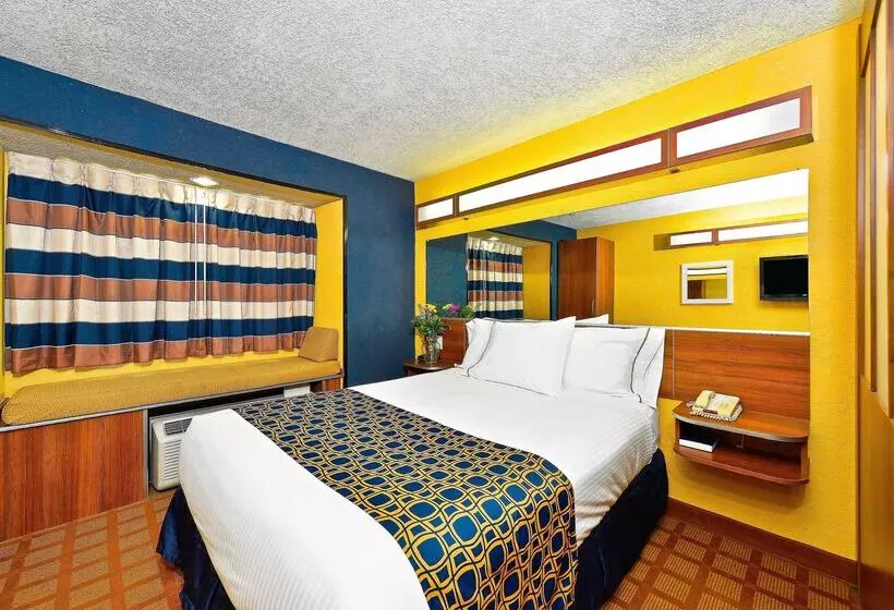 Microtel Inn & Suites By Wyndham New Braunfels I 35