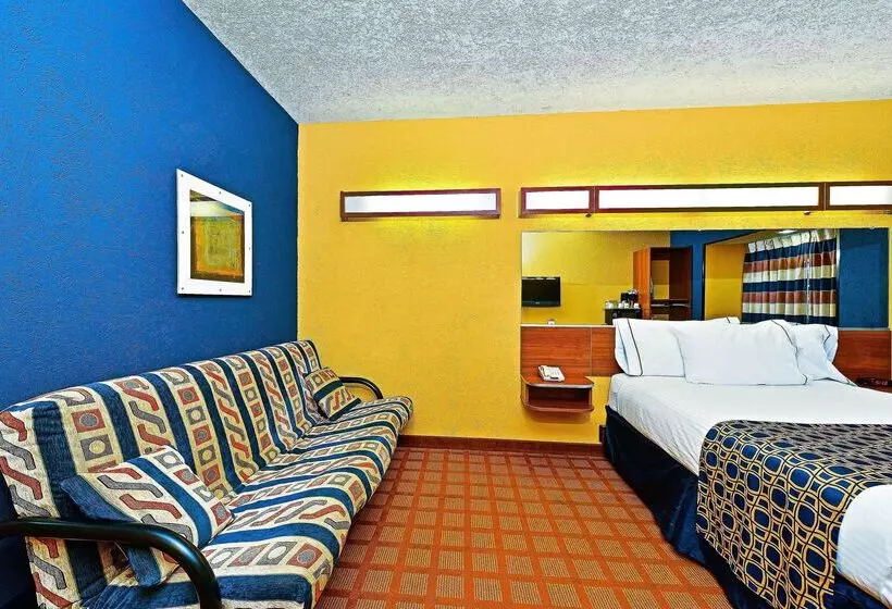 Microtel Inn & Suites By Wyndham New Braunfels I 35
