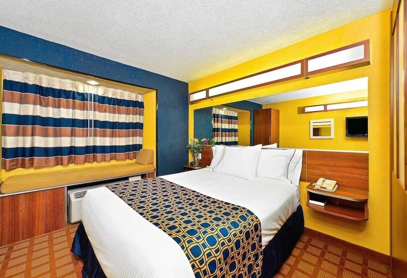 Microtel Inn & Suites By Wyndham New Braunfels I 35